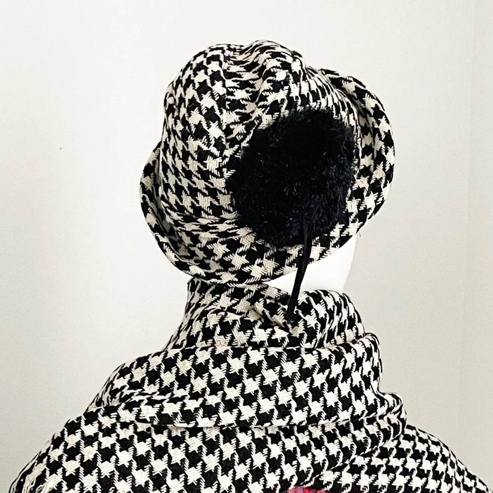Vintage Adolfo Hat & Scarf Set 2pc Black & White Houndstooth Knit Fringe Rare